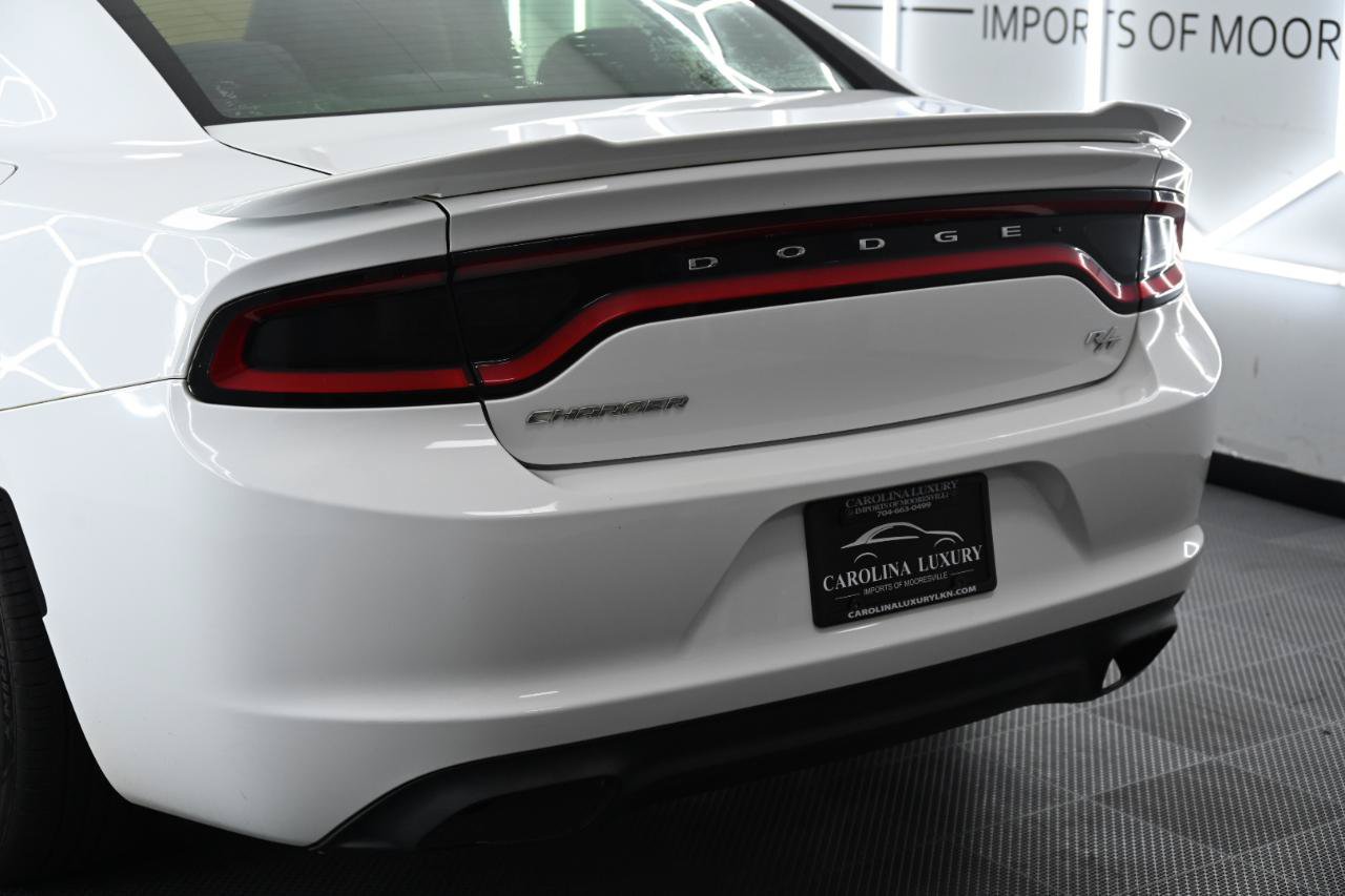 Used 2017 Dodge Charger R/T RWD image 11