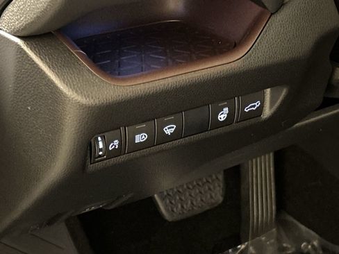Used 2019 Toyota RAV4 Limited w/ Cold Weather Package FWD image 14