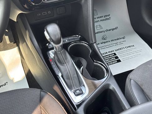 Used 2023 Buick Encore GX Preferred w/ Cold Weather Comfort Package AWD/4WD image 26