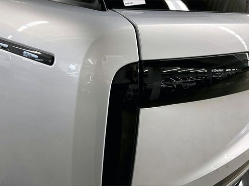 Used 2023 Land Rover Range Rover SE image 21