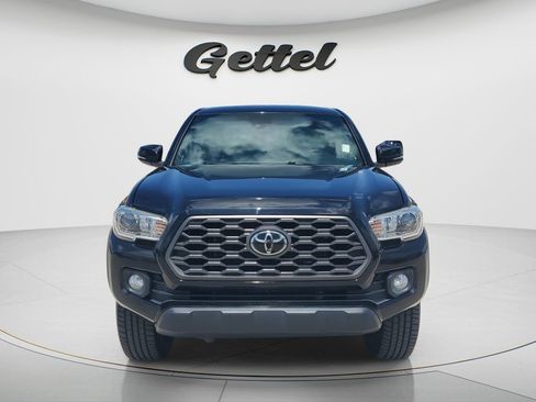 Used 2020 Toyota Tacoma TRD Off-Road w/ Technology Package AWD/4WD image 2