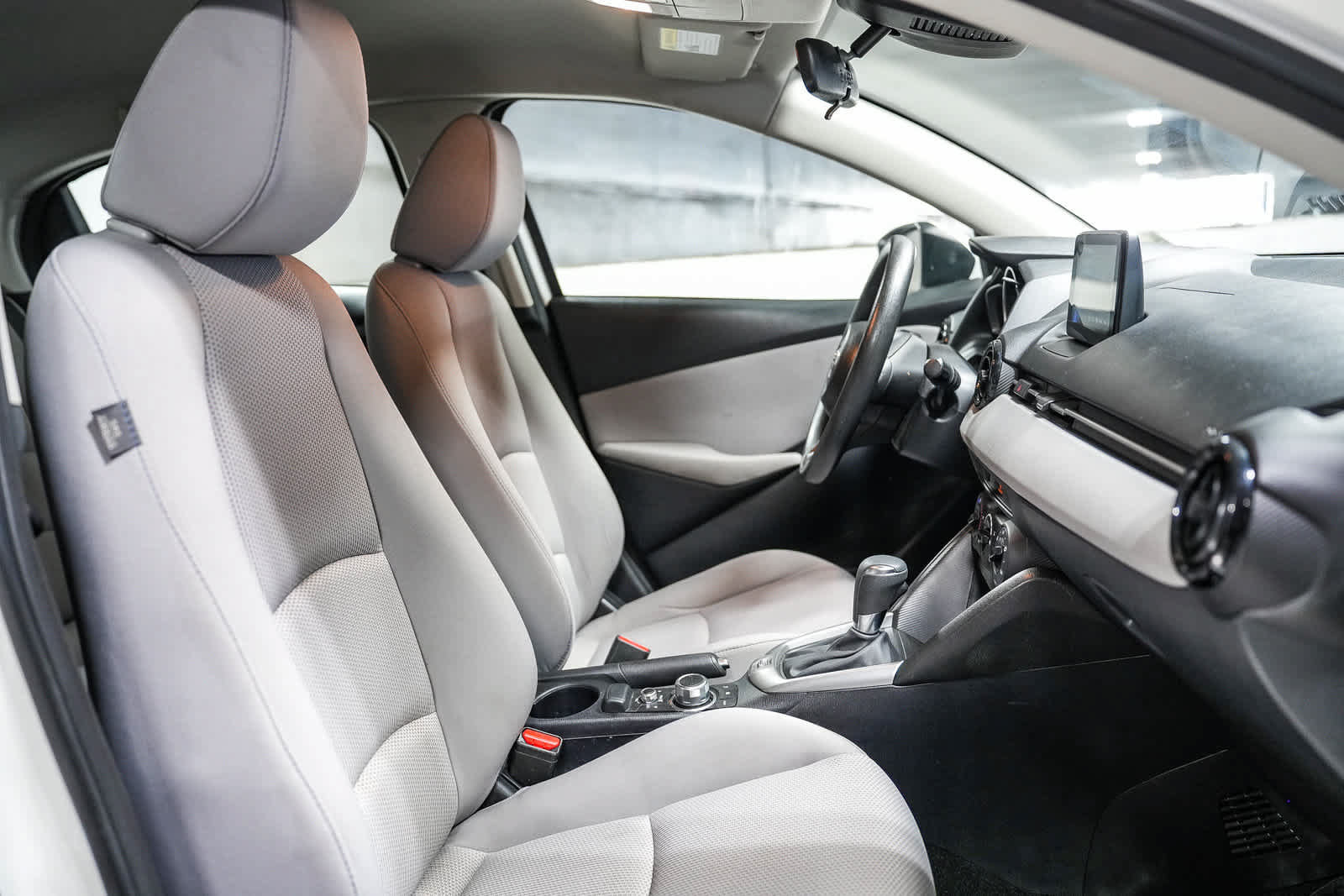 Certified 2019 Toyota Yaris L FWD image 17