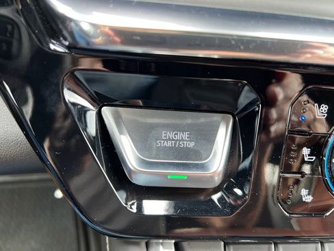 Used 2025 GMC Sierra 2500 Denali Ultimate image 24