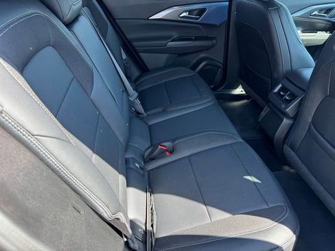 Certified 2025 Chevrolet Equinox EV LT w/ Convenience Package FWD image 10
