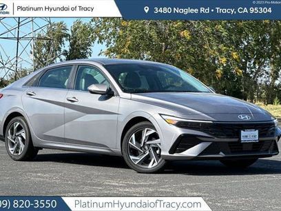 New 2025 Hyundai Elantra Limited