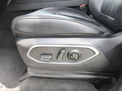 Used 2024 Jeep Wagoneer L Series II w/ Flexible Seating Group RWD image 22