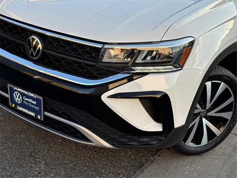 Certified 2023 Volkswagen Taos SE image 6