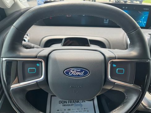Used 2025 Ford Expedition Max Platinum w/ Driver's Package AWD/4WD image 14