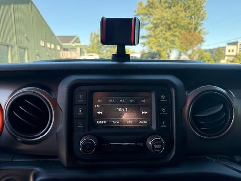 Used 2019 Jeep Wrangler Unlimited Sport S image 13