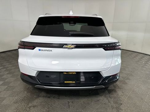 Used 2024 Chevrolet Equinox EV LT image 4