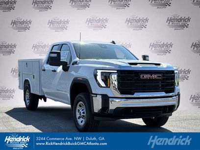 New 2025 GMC Sierra 3500 Pro w/ Convenience Package