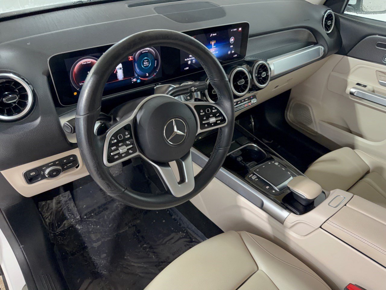 Used 2021 Mercedes-Benz GLB 250 image 4