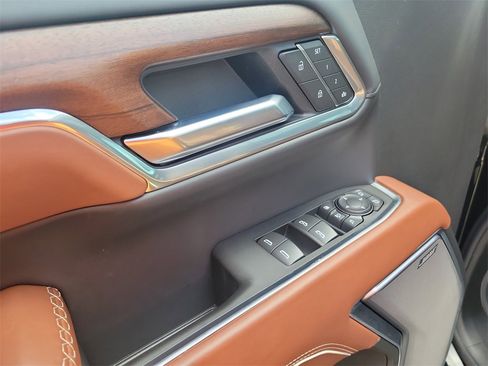 Used 2025 GMC Sierra 2500 Denali Ultimate w/ Max Trailering Package image 21