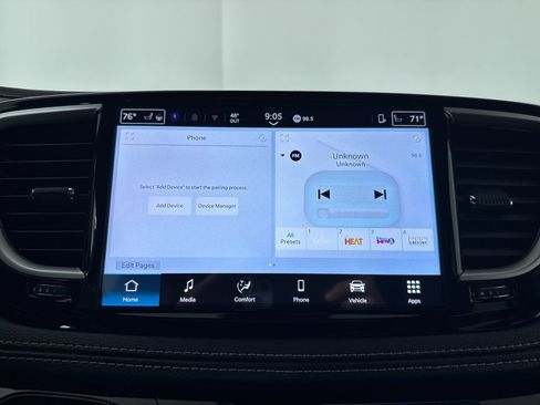 New 2026 Chrysler Pacifica Select AWD/4WD image 19