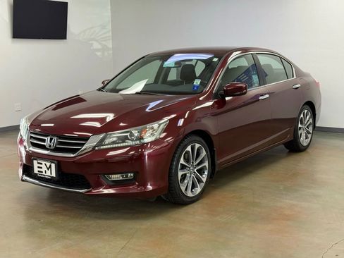 Used 2013 Honda Accord Sport image 4