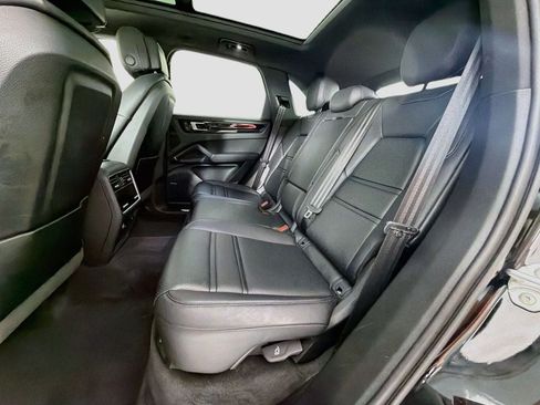 Certified 2023 Porsche Cayenne S AWD/4WD image 23