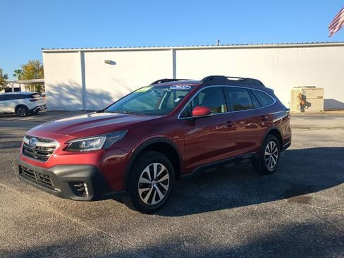 Used 2022 Subaru Outback Premium image 8