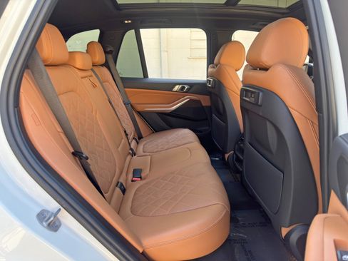 Used 2023 BMW X5 sDrive40i w/ M Sport Package RWD image 41