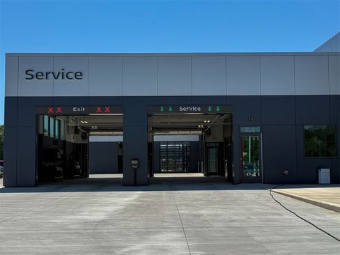 Used 2018 Ford Transit 150 XLT image 34