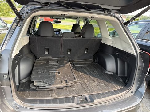 Used 2023 Subaru Forester Premium AWD/4WD image 27