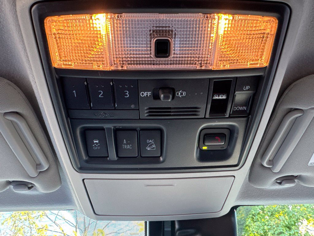Used 2023 Toyota 4Runner Limited AWD/4WD image 20