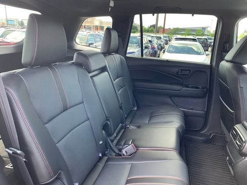 Used 2025 Honda Passport TrailSport image 22