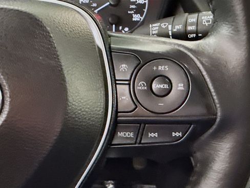 Used 2024 Toyota Corolla Cross LE FWD image 15