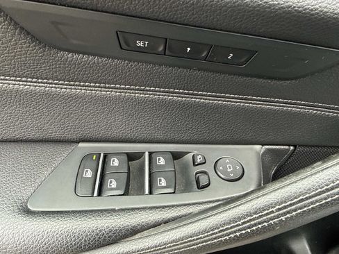 Used 2018 BMW 530i xDrive AWD/4WD image 19