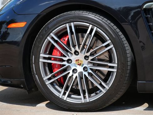 Used 2015 Porsche Panamera GTS w/ Premium Package Plus AWD/4WD image 34