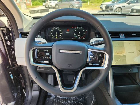 New 2025 Land Rover Discovery Sport S image 15