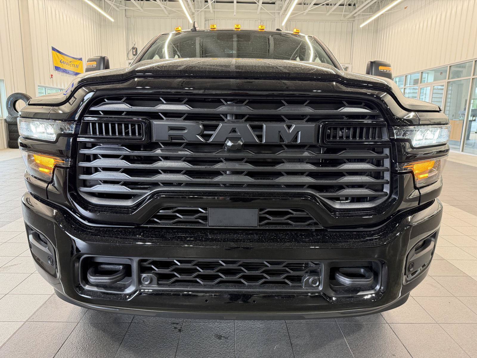New 2027 RAM 3500 Big Horn AWD/4WD image 24
