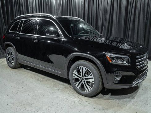 Certified 2025 Mercedes-Benz GLB 250 image 3