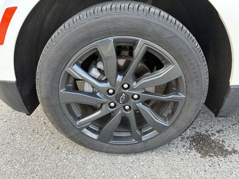 Used 2023 Chevrolet Equinox RS w/ RS Leather Package AWD/4WD image 10