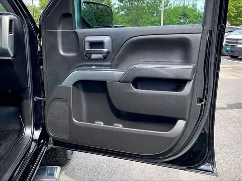 Used 2018 Chevrolet Silverado 1500 LT w/ All Star Edition AWD/4WD image 26