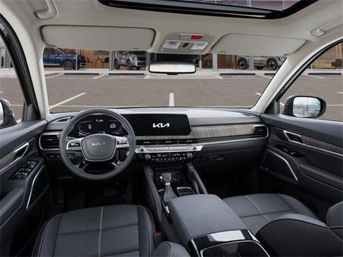 Certified 2025 Kia Telluride EX w/ EX Captain's Chair Package FWD image 14