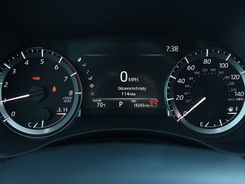 Used 2024 Toyota Highlander XSE image 18