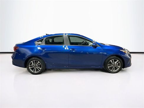 Used 2023 Kia Forte LXS image 8