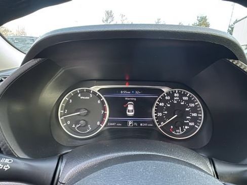 Used 2024 Nissan Sentra SV image 15