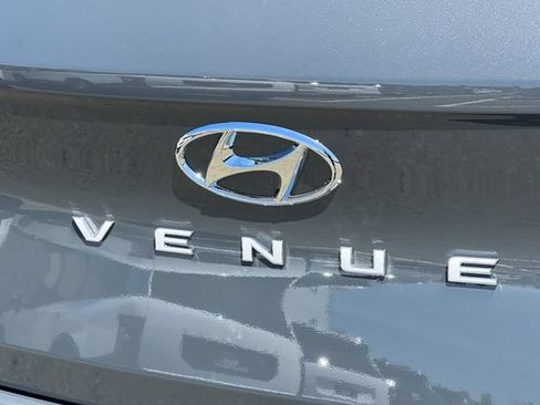 New 2026 Hyundai Venue SEL FWD image 8