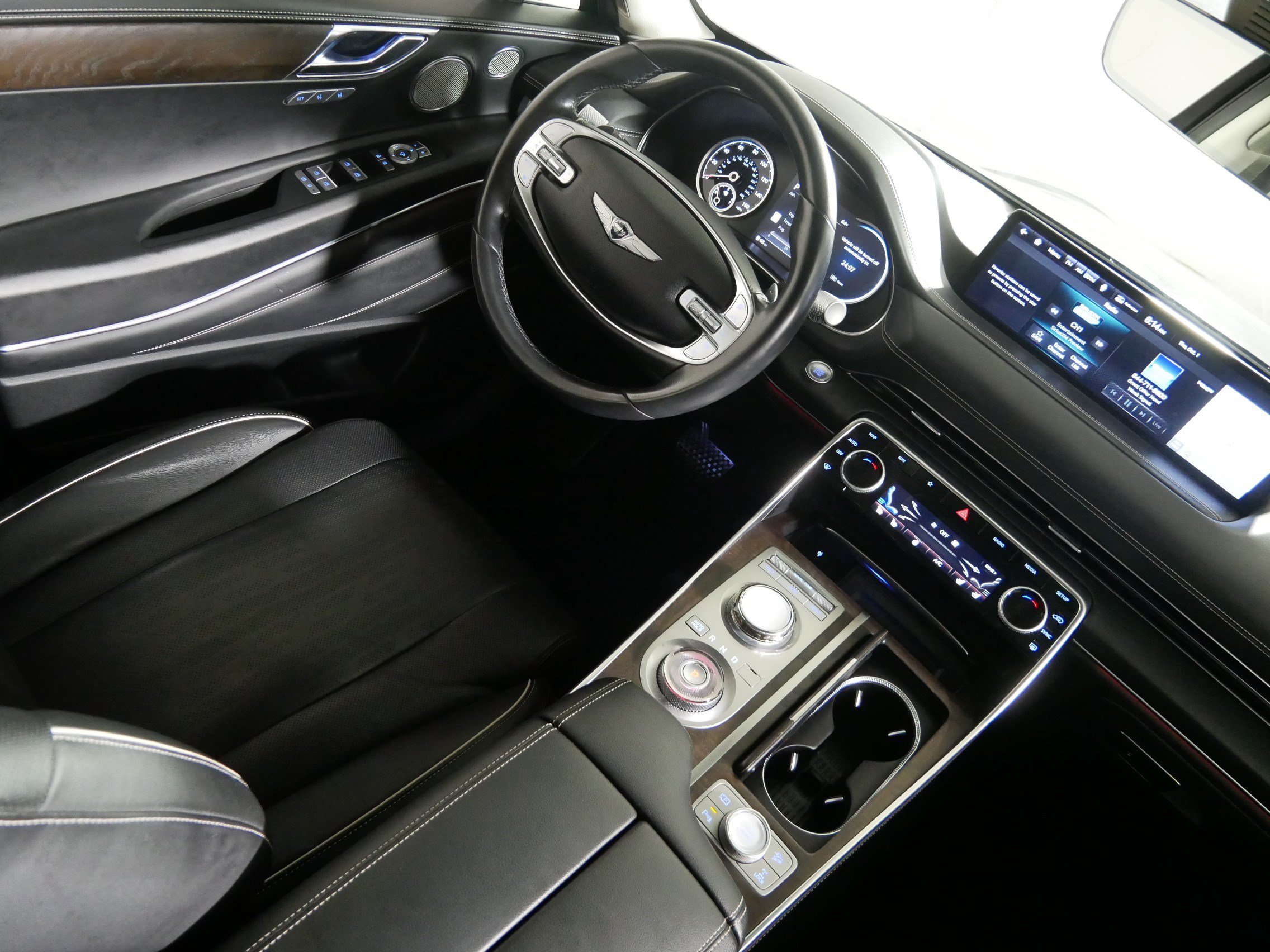 Used 2024 Genesis GV80 3.5T Advanced w/ Advanced Package AWD/4WD image 9