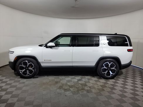 Used 2024 Rivian R1S Adventure AWD/4WD image 2