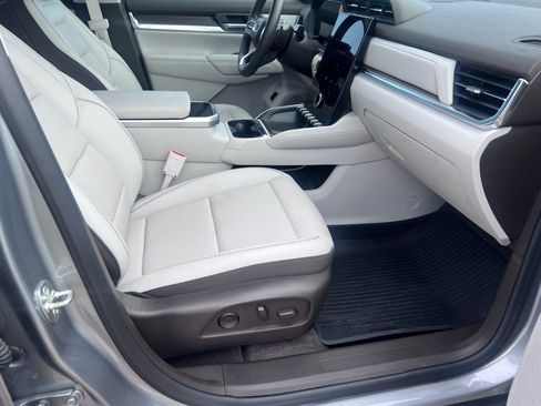 Used 2026 GMC Terrain Denali w/ LPO, Floor Liner Package AWD/4WD image 17