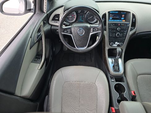 Used 2013 Buick Verano FWD image 17