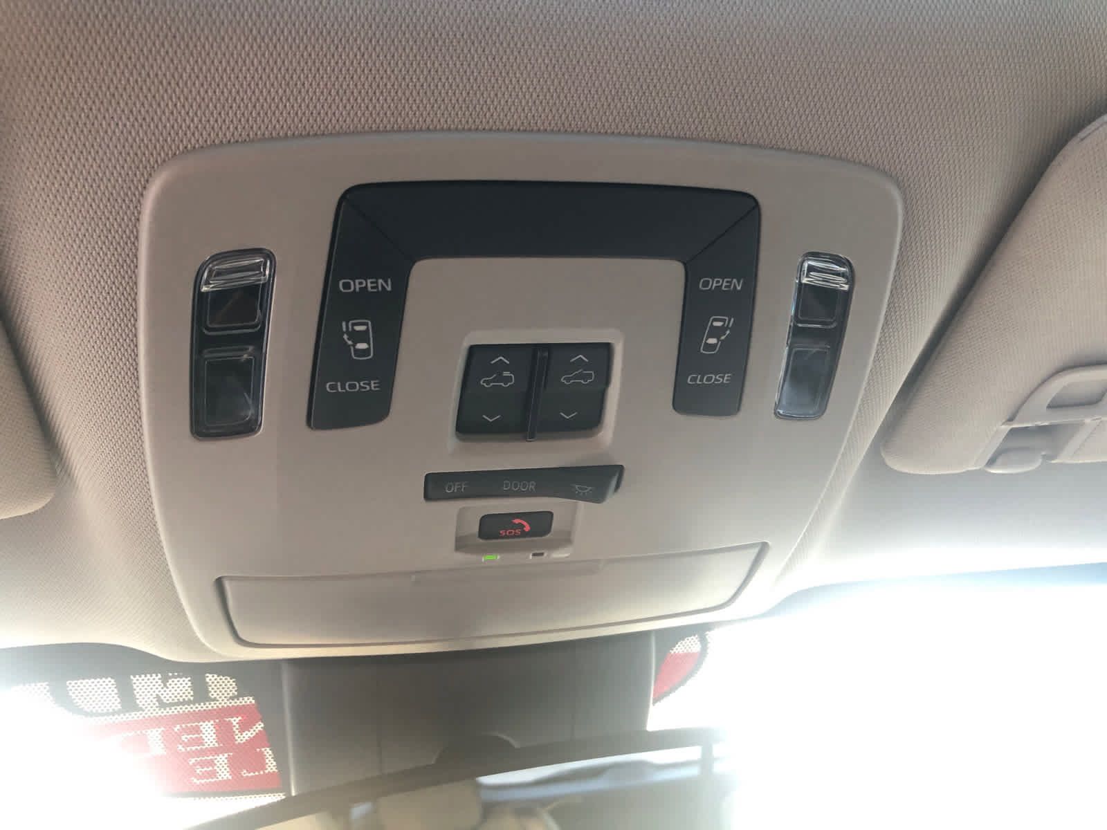 Certified 2025 Toyota Sienna LE w/ LE Plus Package FWD image 23