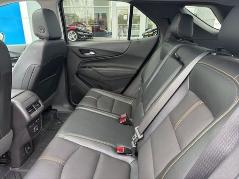 Used 2023 Chevrolet Equinox Premier FWD image 19