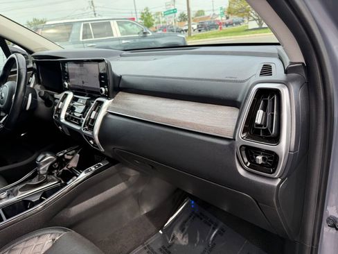 Used 2021 Kia Sorento SX Prestige image 32