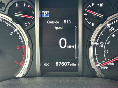 Used 2022 Toyota 4Runner Limited AWD/4WD image 27