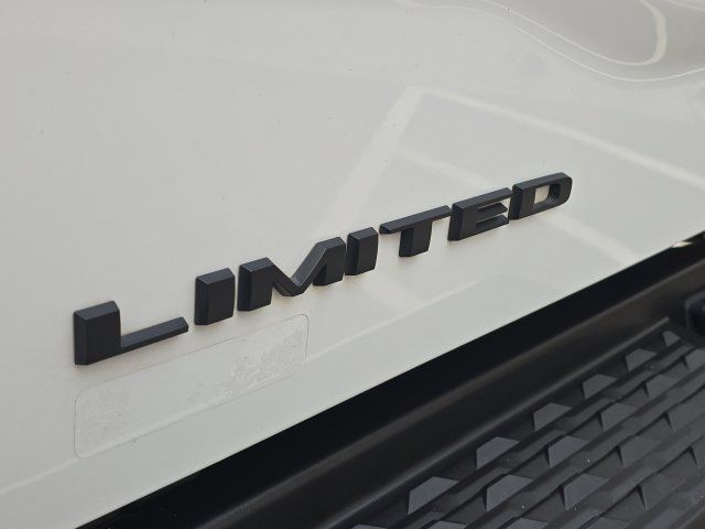 Used 2022 RAM 2500 Limited AWD/4WD image 11