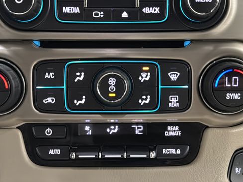 Used 2019 GMC Yukon Denali w/ Denali Ultimate Package AWD/4WD image 18