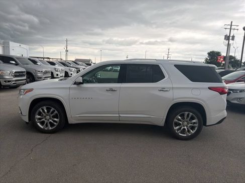 Used 2021 Chevrolet Traverse High Country w/ LPO, Floor Liner Package FWD image 3